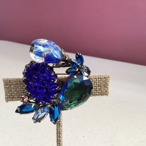 Vintage Juliana (D&E) Art Glass Rhinestone Brooch – Blue & Green – 1960s